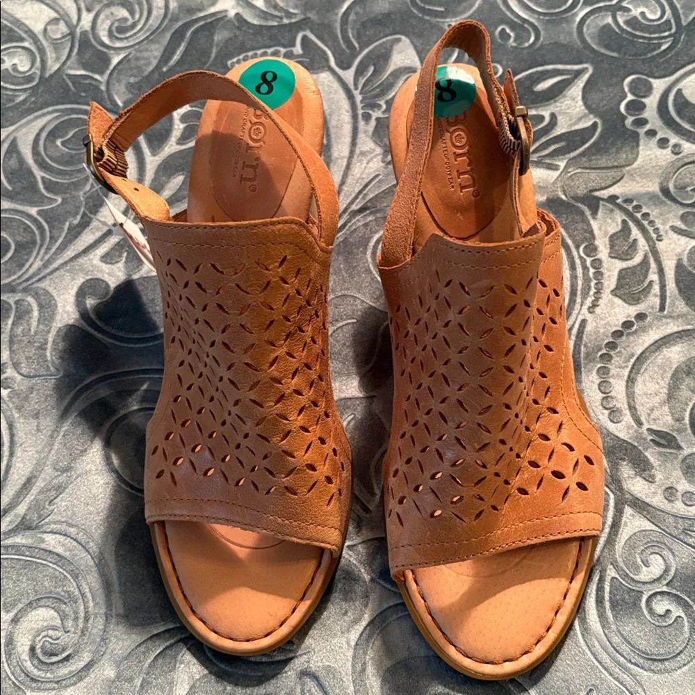 NWT Born Women's Tan Sandals - Genuine Leather Upper Sz 8 - Picture 12 of 14